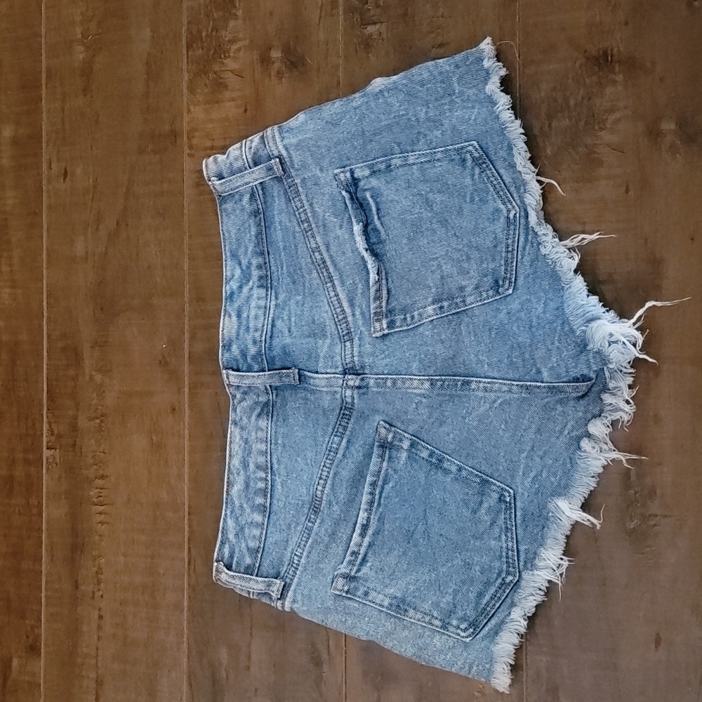❤️ Wild Fable High Rise Cheeky Jean Shorts - Picture 2 of 3